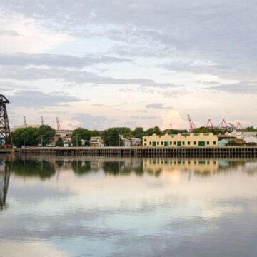 Puente Transbordador Спустя 12 лет запрета — судебное решение разрешает навигацию по реке Риачуэло в туристических целях