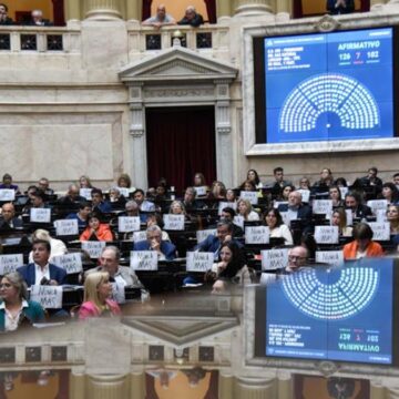 Масса стал лидирующим кандидатом и опережает Милея более чем на шесть пунктов