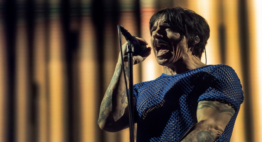 Red Hot Chili Peppers на стадионе River: акробатика виртуозной энергии