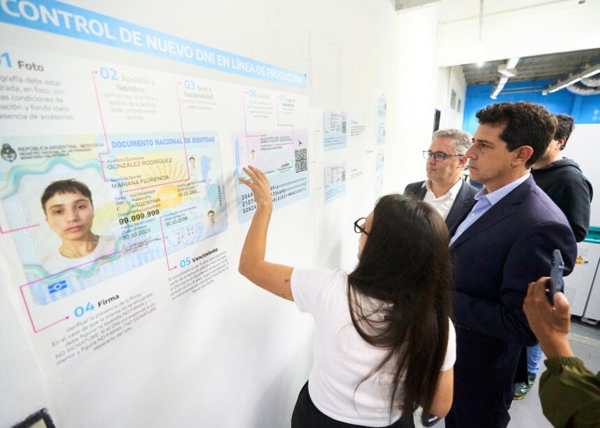 представлен новый DNI, отвечающий «высоким международным стандартам безопасности и качества»
