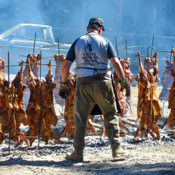 Город Чолила готовится к празднованию Национального Фестиваля Асадо