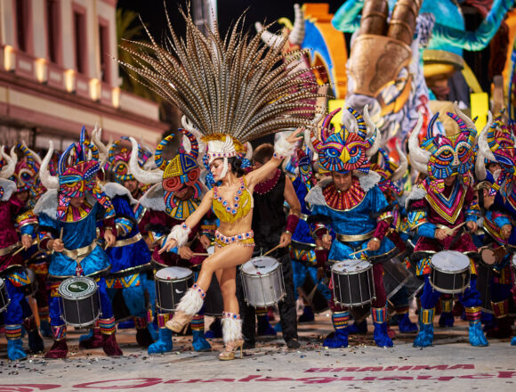 В третий вечер Карнавала Аргентины на Корсодромо снова царила атмосфера праздника