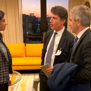 Правительство намерено обратиться к МВФ, чтобы «пересмотреть фактически рухнувшее соглашение»