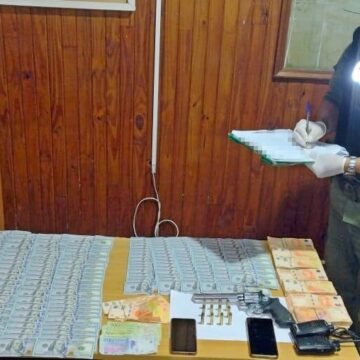 Операция «Ла Гира»: жандармерия арестовала двух контробандистов с оружием и тысячами долларов наличными
