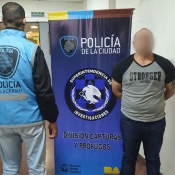 Двое беглецов задержаны в Эстебан Эчеверриа и Ла Бока