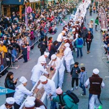 Длинные выходные: город в Патагонии обещает сделать шоколадку длиной более двух кварталов, туристы смогут попробовать её бесплатно