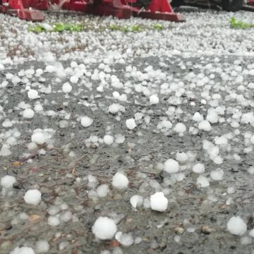 Предупреждение о штормах и граде: пострадали девять провинций