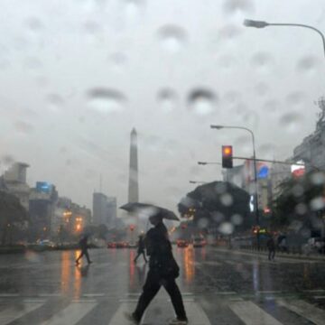 Предупреждение на сегодня о ливнях и граде: под угрозой шесть провинций