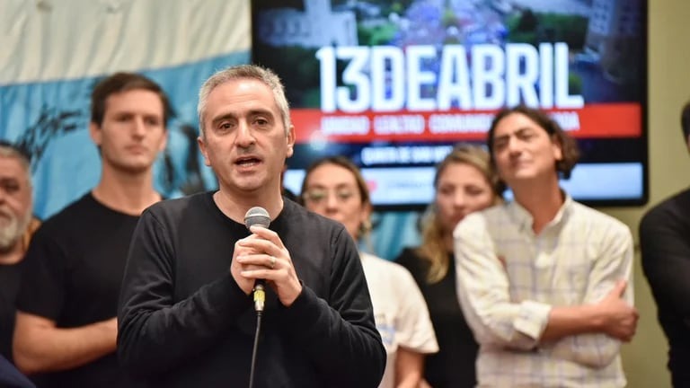 Andrés -Cuervo- Larroque Перонизм обсуждает лидерство Кристины Киршнер и роль Максимо