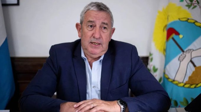 Julio Cobos В чем, суть проекта закона, об изменение официального времени Аргентины