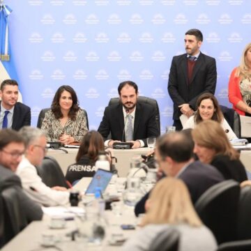 Ley Base foto- NA-Marcelo Capece Правящая партия получила большинство для голосования по проекту Закон «Основы»