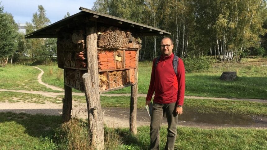 Фото Romana Joudalová - Český rozhlas Отели для насекомых, полезно для города и кампо