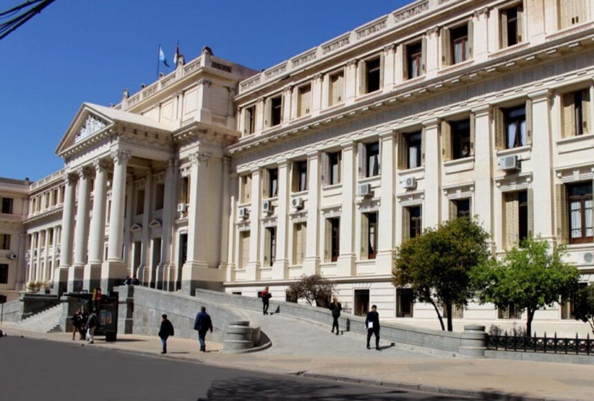 Стало известно, где  подпишут Майский пакт, если Ley Bases будет принят в Сенате