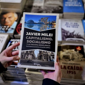 Милей представит свою книгу 22 мая в Луна-Парке