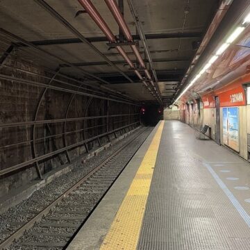 Транспорт: подтверждена «парализация услуг» в метро, поездах и самолетах в понедельник 6 мая