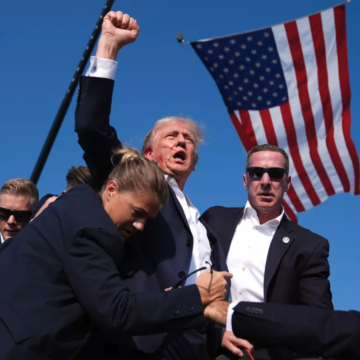 Трамп после покушения: Я никогда не сдамся Трамп после покушения: Я никогда не сдамся