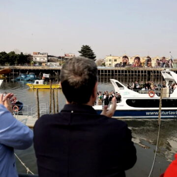 После проведения очистительных работ Река Риачуэло вновь стала судоходной