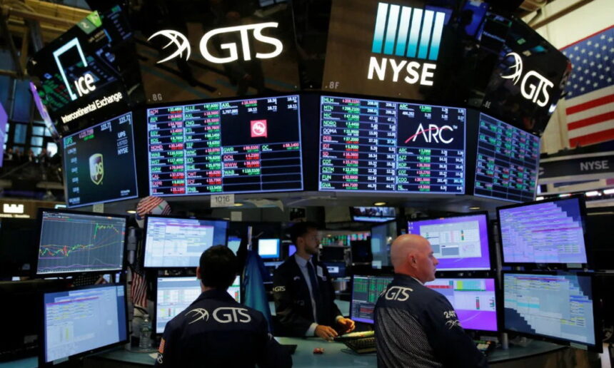 Страновой риск снизился до 893 пунктов