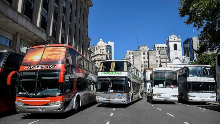Las empresas buses foto Télam Что изменится  в перевозках на средние и дальние дистанции в результате дерегулирования
