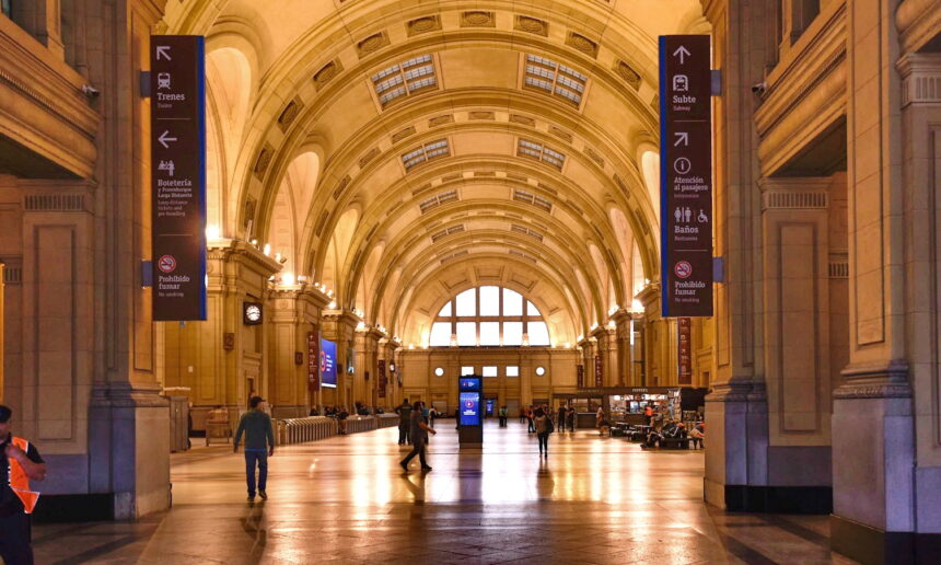 Транспортные профсоюзы объявили о 24-часовой забастовке 30 октября