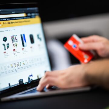 Киберпонедельник 2024: банки и виртуальные кошельки предлагают скидки до 50% и беспроцентную рассрочку