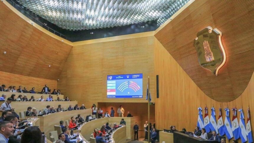 La Legislatura de Córdoba foto Cadena3 Законодательное собрание Кордовы утвердило «Ficha Limpia» для кандидатов и государственных служащих