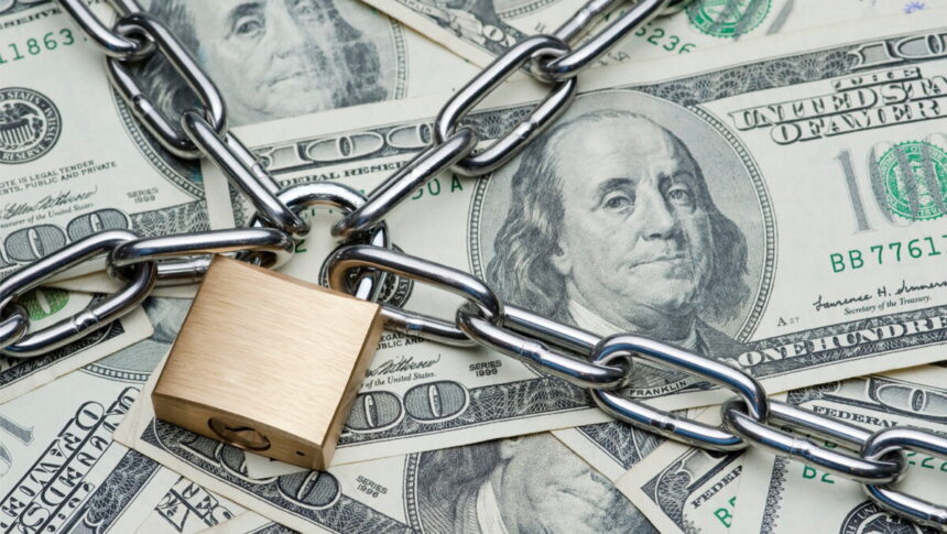 Правительство ослабляет валютные ограничения для граждан и компаний