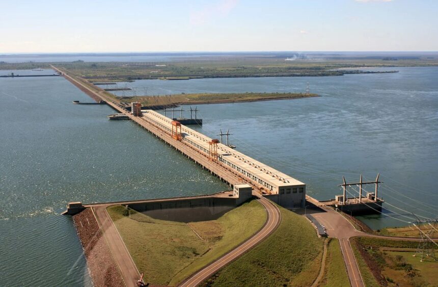 Споры в процессе тендера на управление водным путем Парана-Парагвай