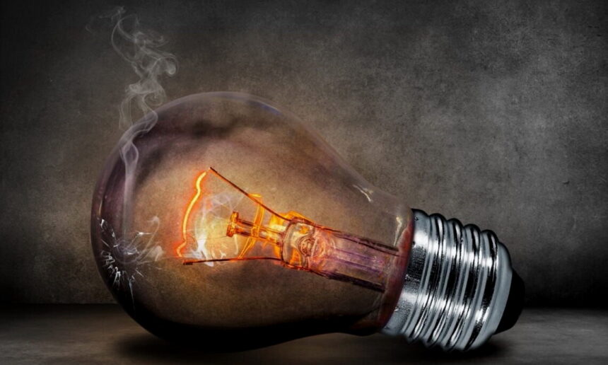 В жару без света: В AMBA 70 000 пользователей остались без электричества В жару без света: В AMBA 70 000 пользователей остались без электричества