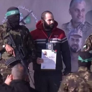 Хамас освободил Ярдена Бибаса, отца двух аргентинских детей