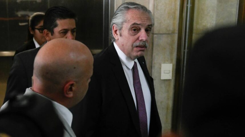 Дело о страховании: Судья Касанелло назначен для рассмотрения обвинений в коррупции против Альберто Фернандеса