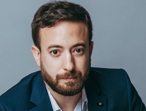 Agustín Laje Видео ко Дню Памяти от правительства Аргентины: обвинения партизан и отрицание 30 000 исчезнувших