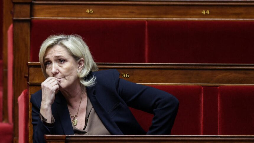 Marine Le Pen foto Thibaud Moritz-AFP Марин Ле Пен признана виновной в растрате средств Европарламента