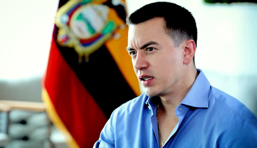 Daniel Noboa foto Isaac Castillo - Presidency press office de Ecuador Даниэль Нобоа переизбран президентом Эквадора: Победа над левыми силами