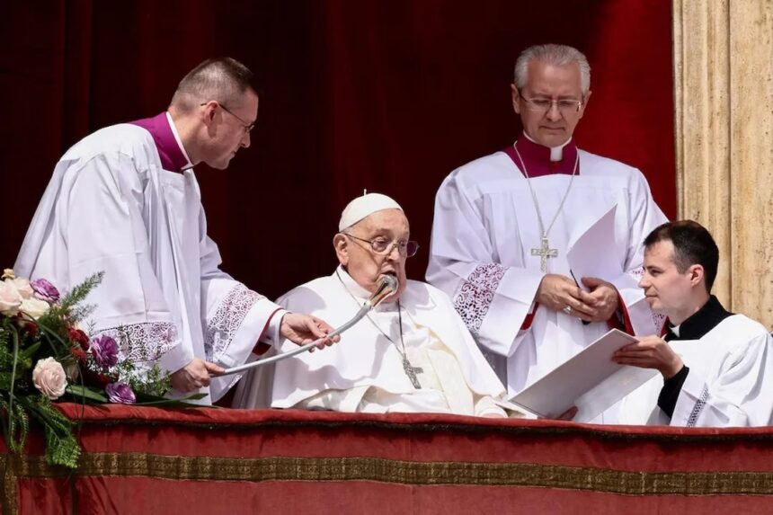 Папа Франциск в пасхальном послании Urbi et Orbi призвал к религиозной свободе и миру