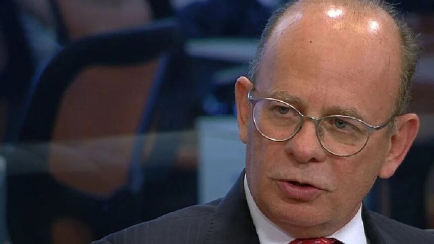 «Шпионскому государству пришел конец»: Литвин похвалил фискальные изменения правительства