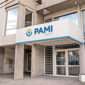 Скандал в PAMI: Вивиана Агирре разоблачает коррупцию и обвиняет Себастьяна Пареху Скандал в PAMI: Вивиана Агирре разоблачает коррупцию и обвиняет Себастьяна Пареху