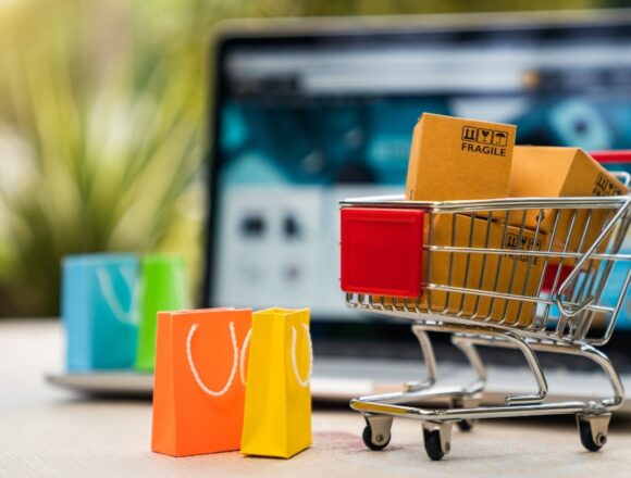 Hot Sale: рост продаж на 180% с упором на туризм и технику