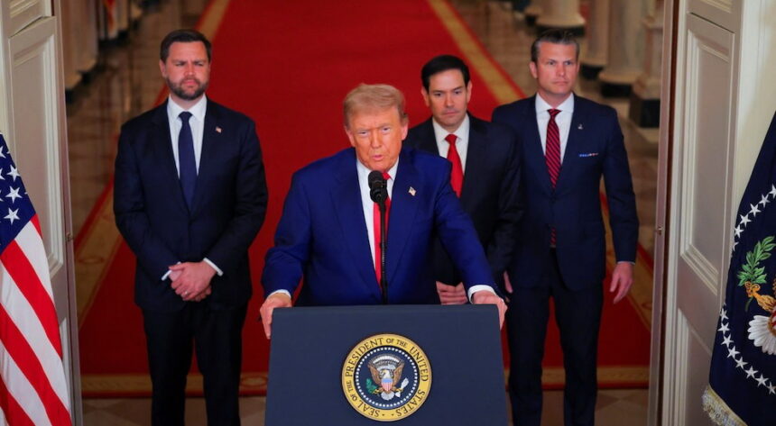 Donald Trump foto REUTERS-Carlos Barria США атаковали ядерные объекты Ирана: Трамп подтвердил участие в израильской кампании