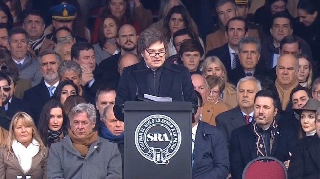 Хавьер Милей объявил о постоянном снижении пошлин на сельскохозяйственную продукцию Хавьер Милей объявил о постоянном снижении пошлин на сельскохозяйственную продукцию