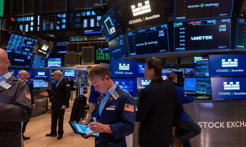 Биржа фото GettyImages Акции и облигации Аргентины растут после одобрения МВФ