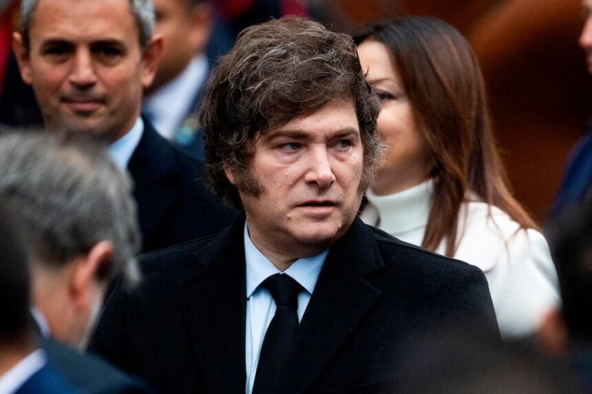 на фоне разногласий с частью губернаторов Хавьер Милей отметит День Независимости в Тукумане