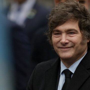 Милей наложил вето на законы о повышении пенсий и пособий по инвалидности