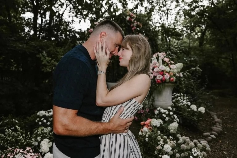 Taylor Swift y Travis Kelce Тейлор Свифт и Трэвис Келси объявили о помолвке
