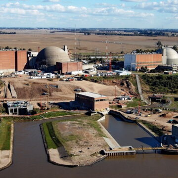 Правительство продвигает частичную приватизацию Nucleoeléctrica Argentina