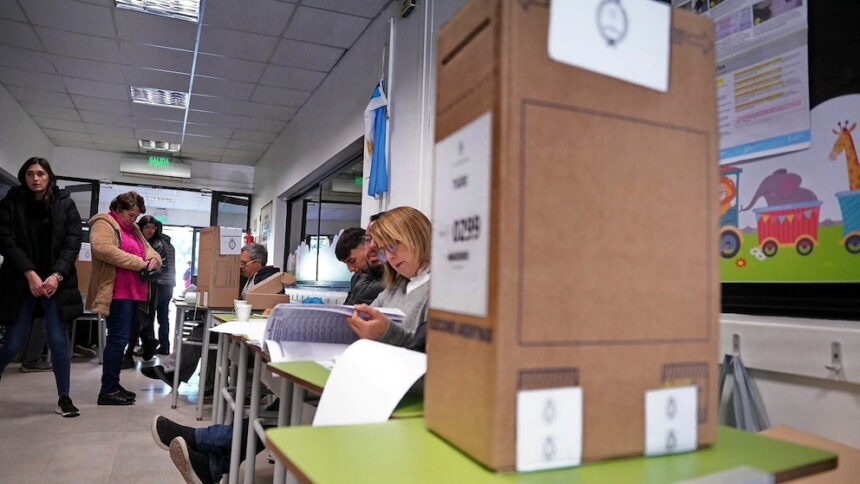 mesa de elecciones (Franco Fafasuli) Выборы в Буэнос-Айресе: где будут голосовать основные кандидаты