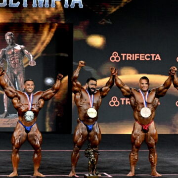 Дерек Лансфорд, двукратный чемпион Mr. Olympia 2025: триумф и споры