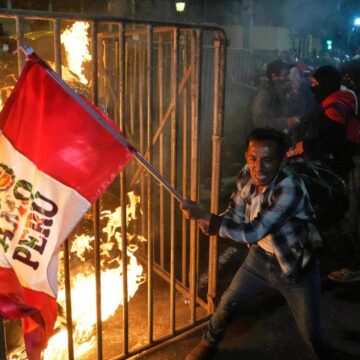 Перу объявило чрезвычайное положение после протестов с  погибшим