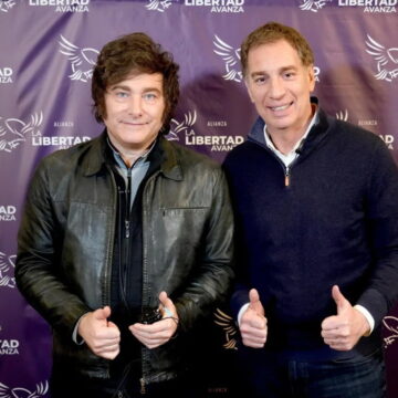 Diego Santilli ministro del Interior (Foto @JMilei) Хавьер Милей назначил Диего Сантильи министром внутренних дел