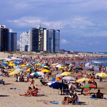 Пунта-дель-Эсте 2026: лучшие пляжи, взрывной рост цен на недвижимость и новая мода, задающая тон сезону